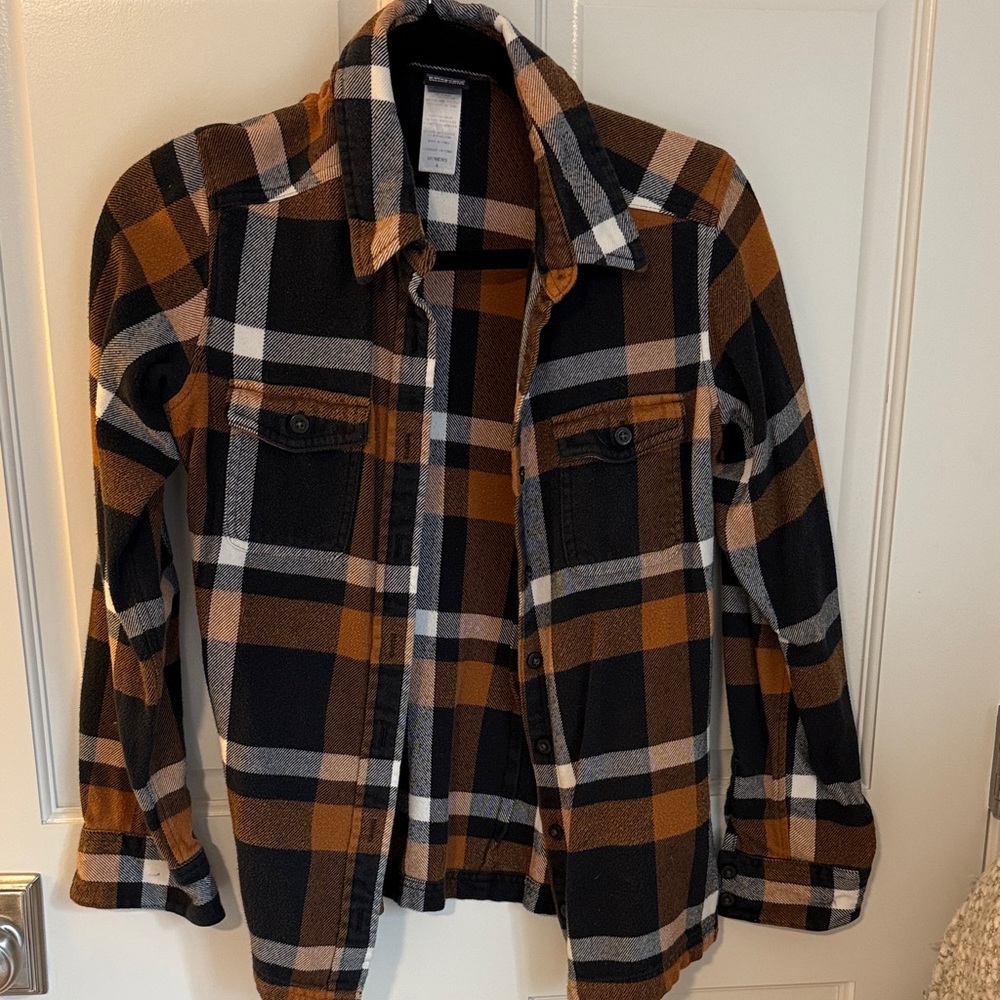 Patagonia Women Flannel Button Down - Black and Brown